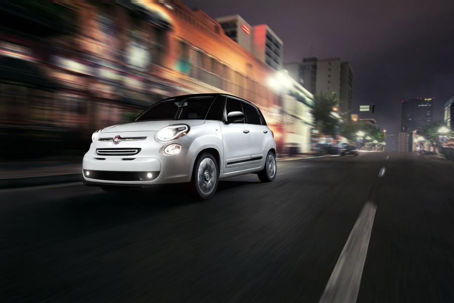  Fiat 500L 2013 года  (US) (фото 8 из 40)